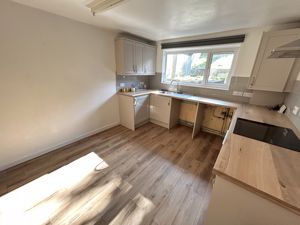 Photo 9- click for photo gallery